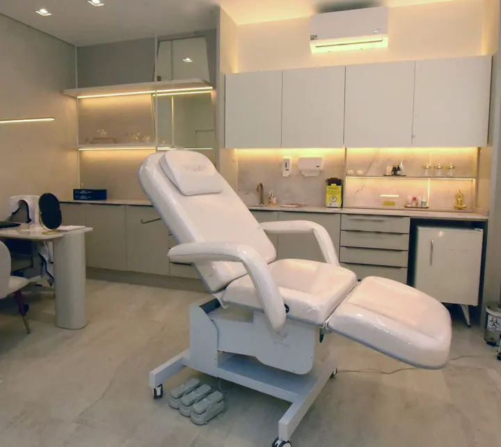 Consultório da clínica com cadeira confortável